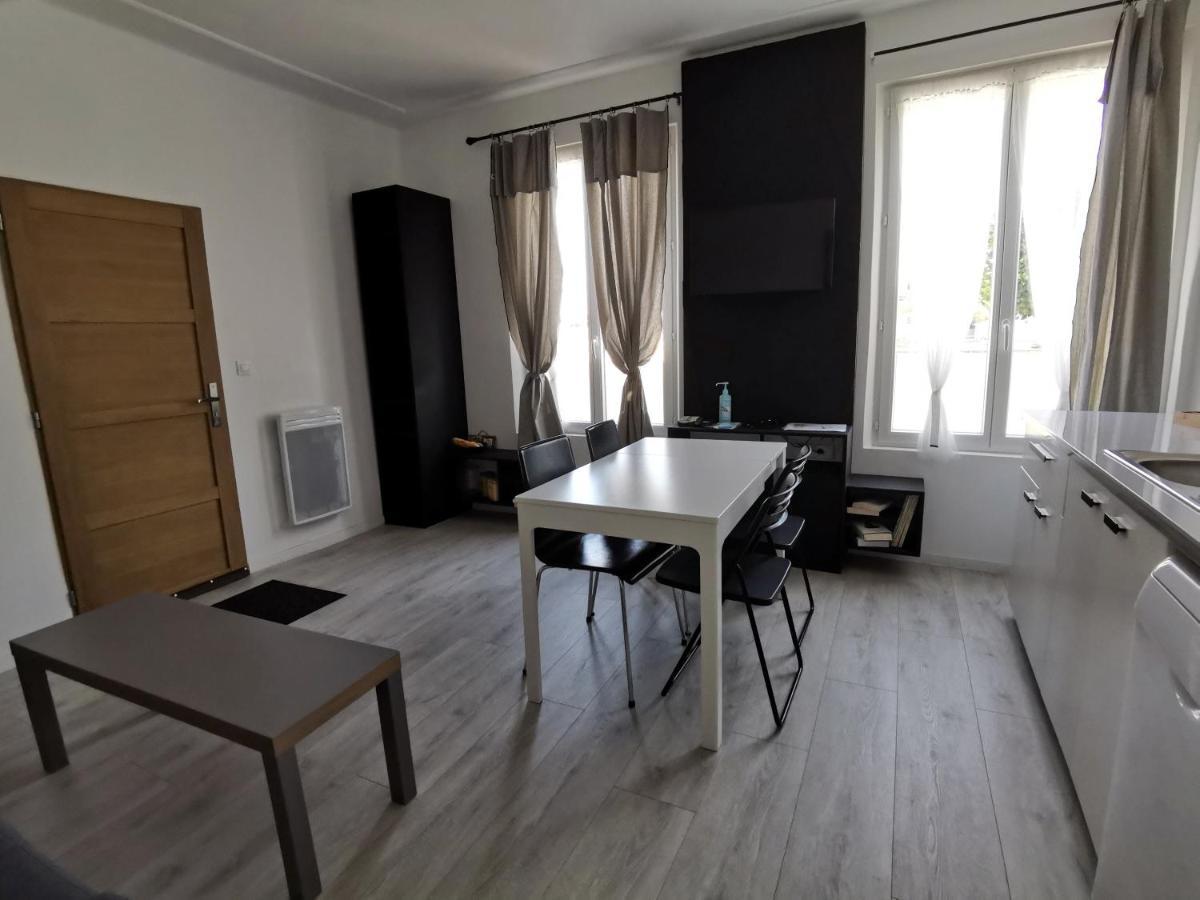 Passage Du Saumon Apartment มองตริชาด์ ภายนอก รูปภาพ