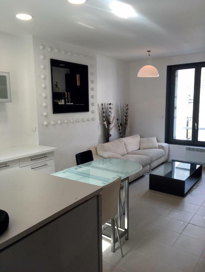 Passage Du Saumon Apartment มองตริชาด์ ภายนอก รูปภาพ